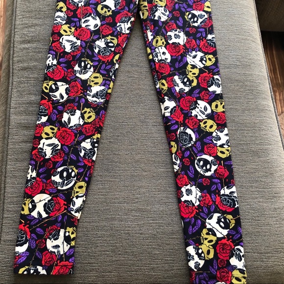 Rare Skulls Rose Halloween Leggings Lularoe OS EUC - Picture 3 of 7